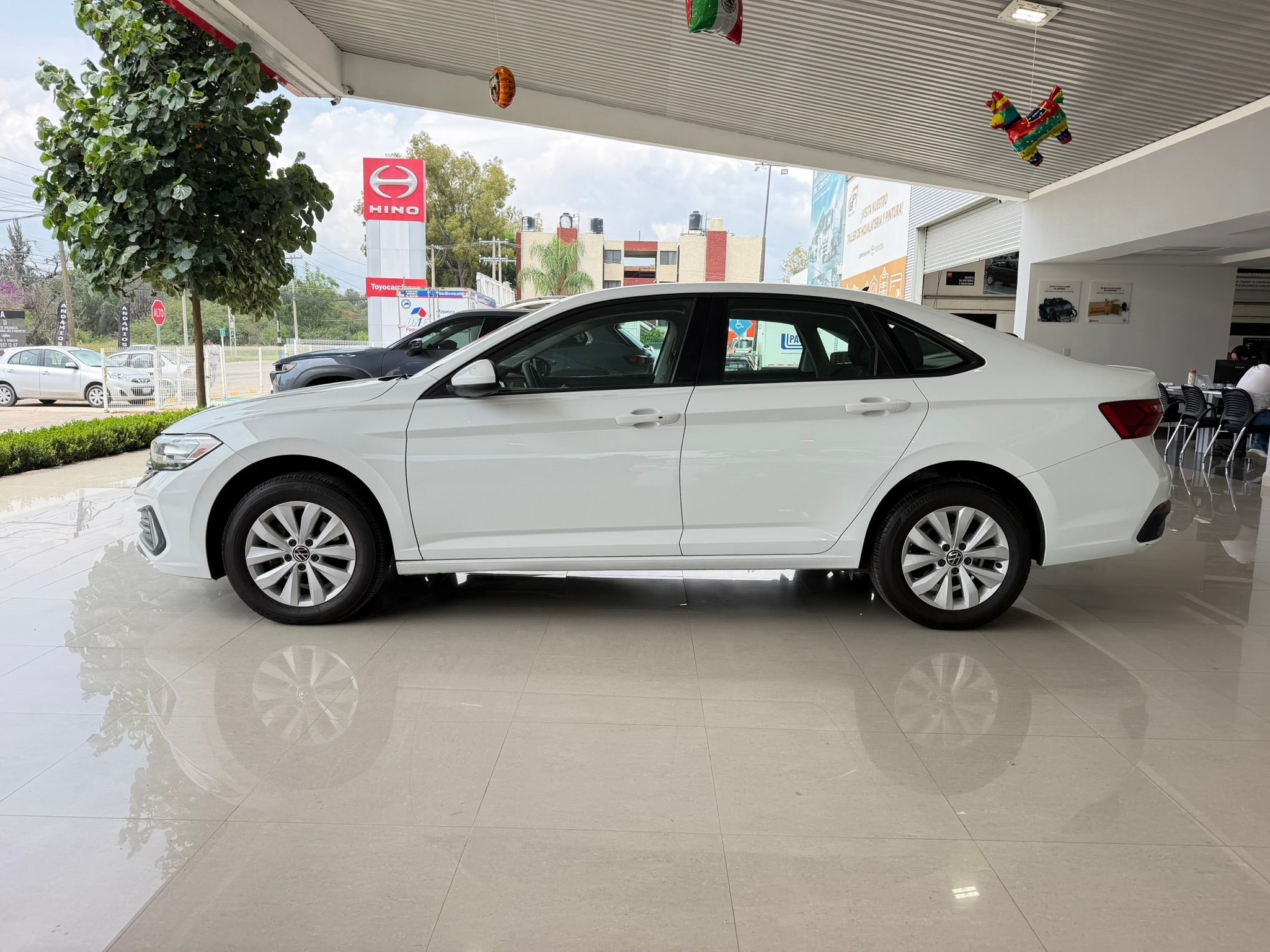 2023 Volkswagen Jetta COMFORTLINE L4 1.4T 150 CP 4 PUERTAS AUT BA AA