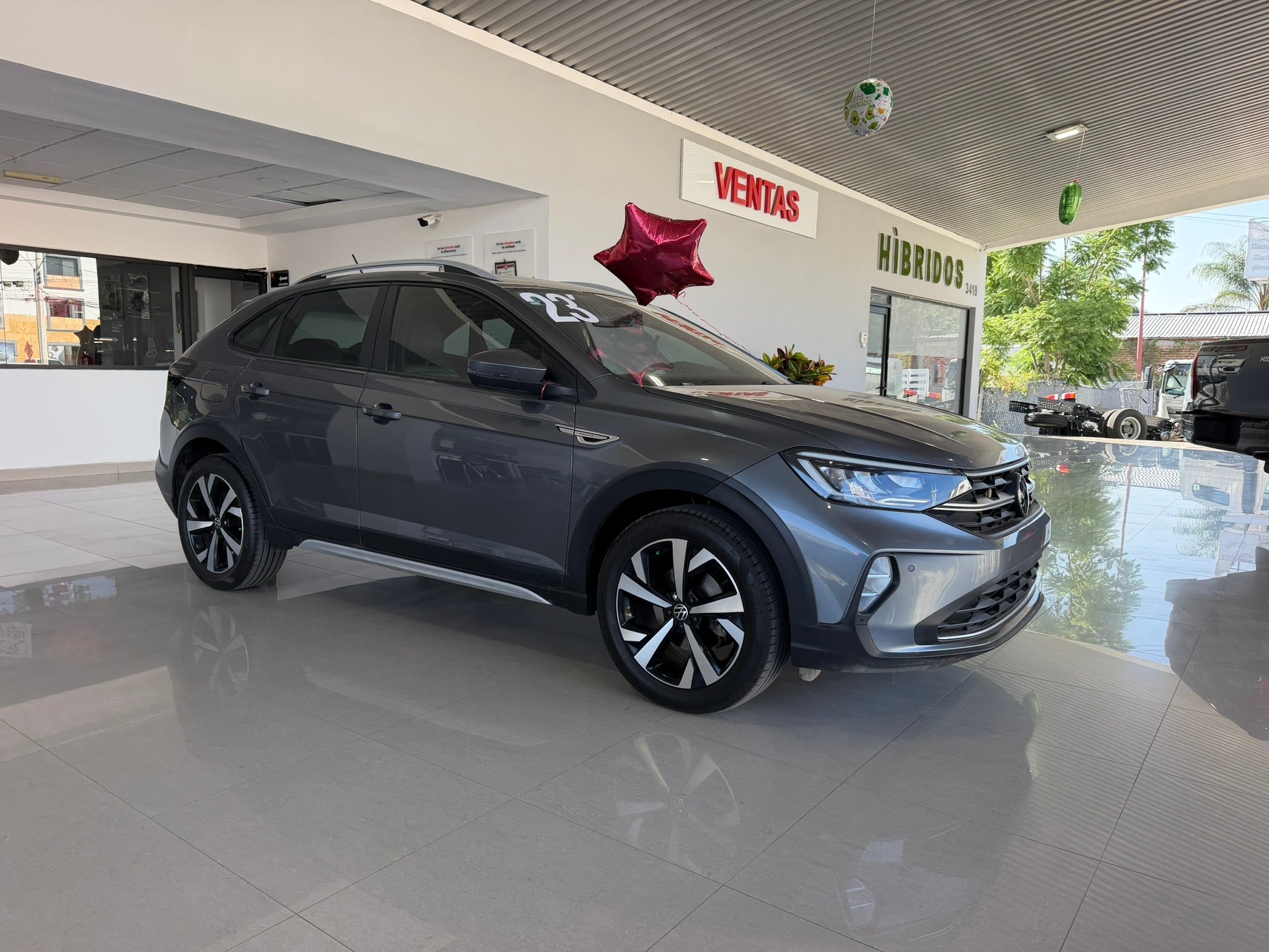 2023 Volkswagen Nivus HIGHLINE L4 1.0T 114 CP 5 PUERTAS AUT
