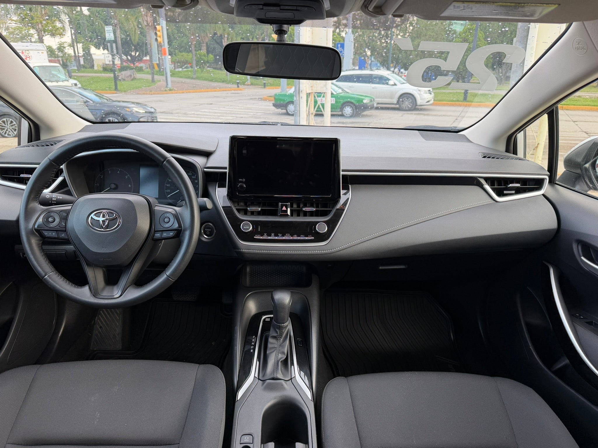 2025 Toyota Corolla LE HIBRIDO, L4, 1.8L, 138 CP, 4 PUERTAS, AUT