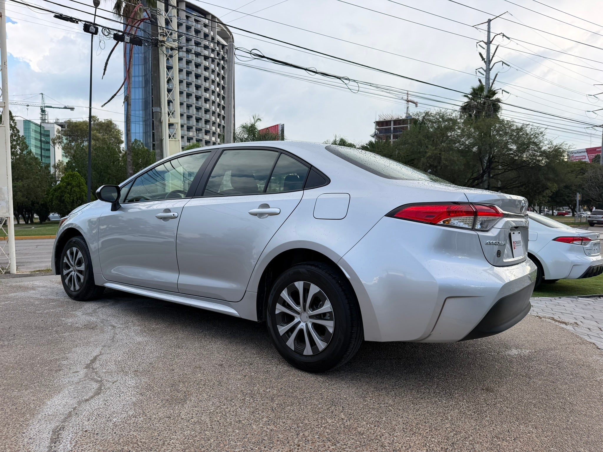 2025 Toyota Corolla LE HIBRIDO, L4, 1.8L, 138 CP, 4 PUERTAS, AUT