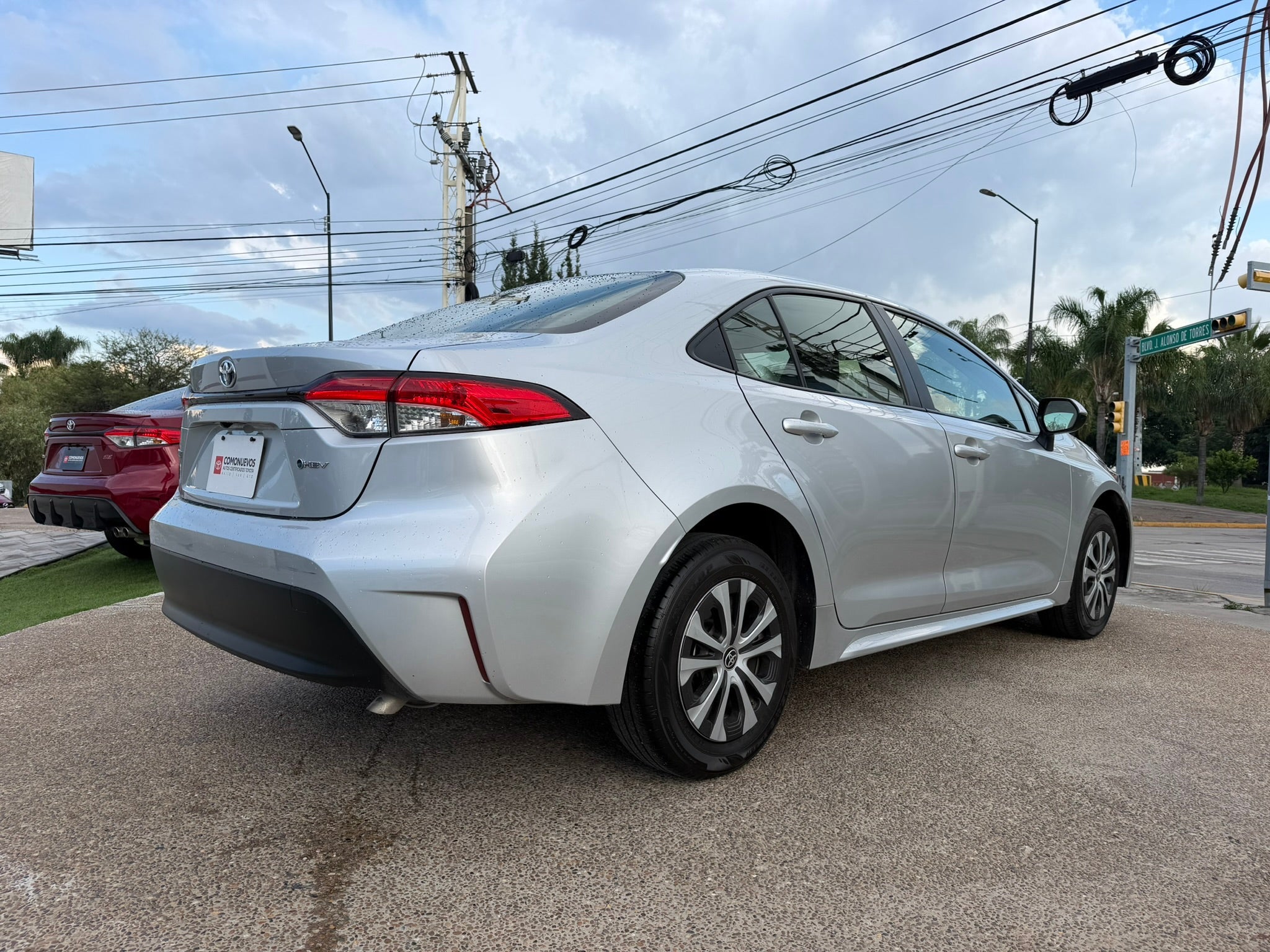 2025 Toyota Corolla LE HIBRIDO, L4, 1.8L, 138 CP, 4 PUERTAS, AUT