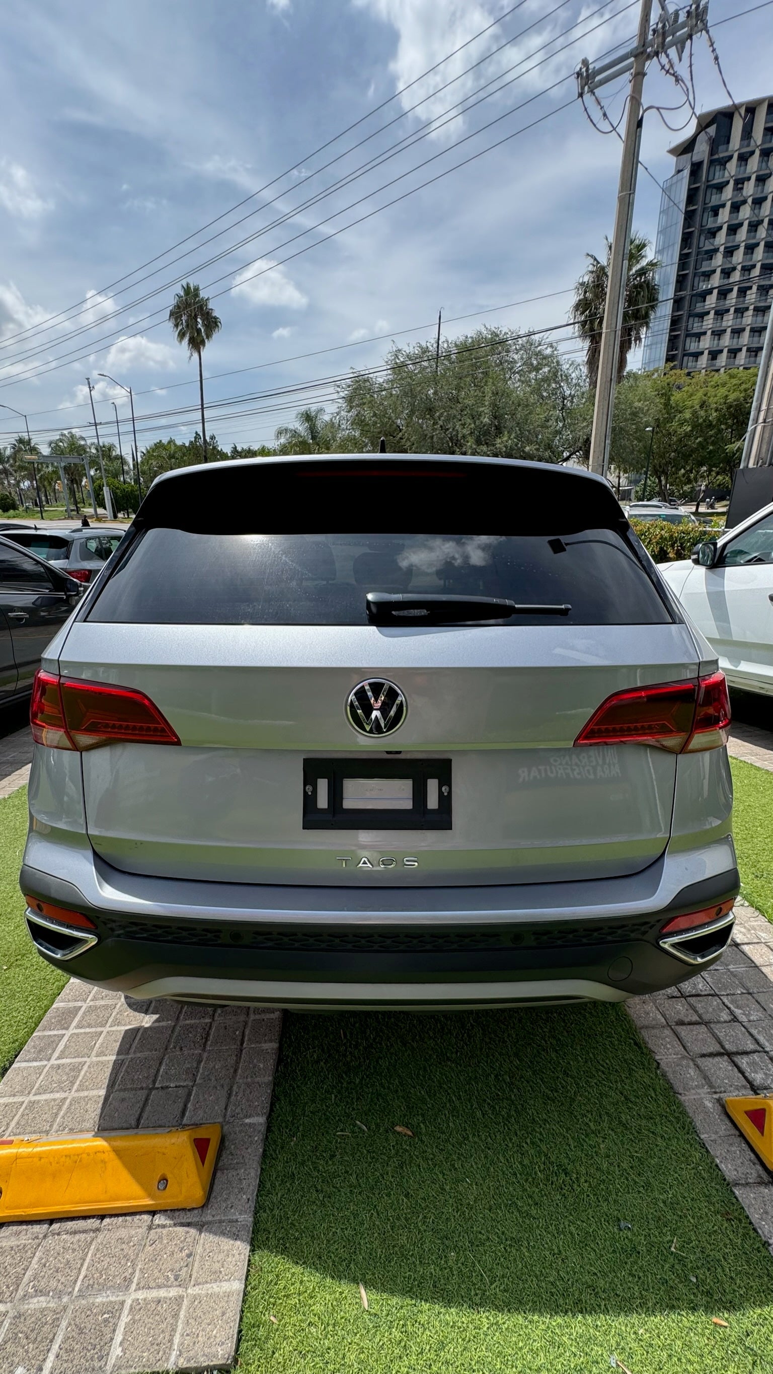 2024 Volkswagen Taos COMFORTLINE, L4, 1.4T, 150 CP, 5 PUERTAS, AUT