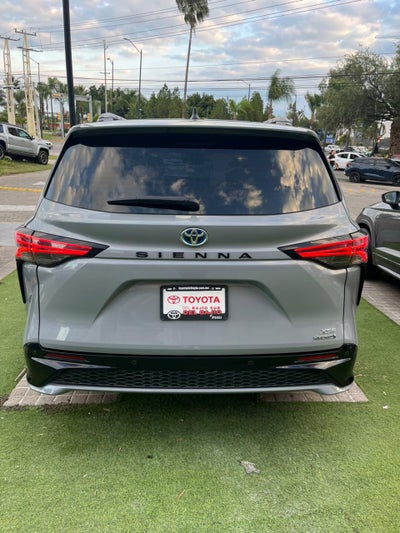 2024 Toyota Sienna XSE, L4, 2.5L, 240 CP, 5 PUERTAS, AUT, HIBRIDO