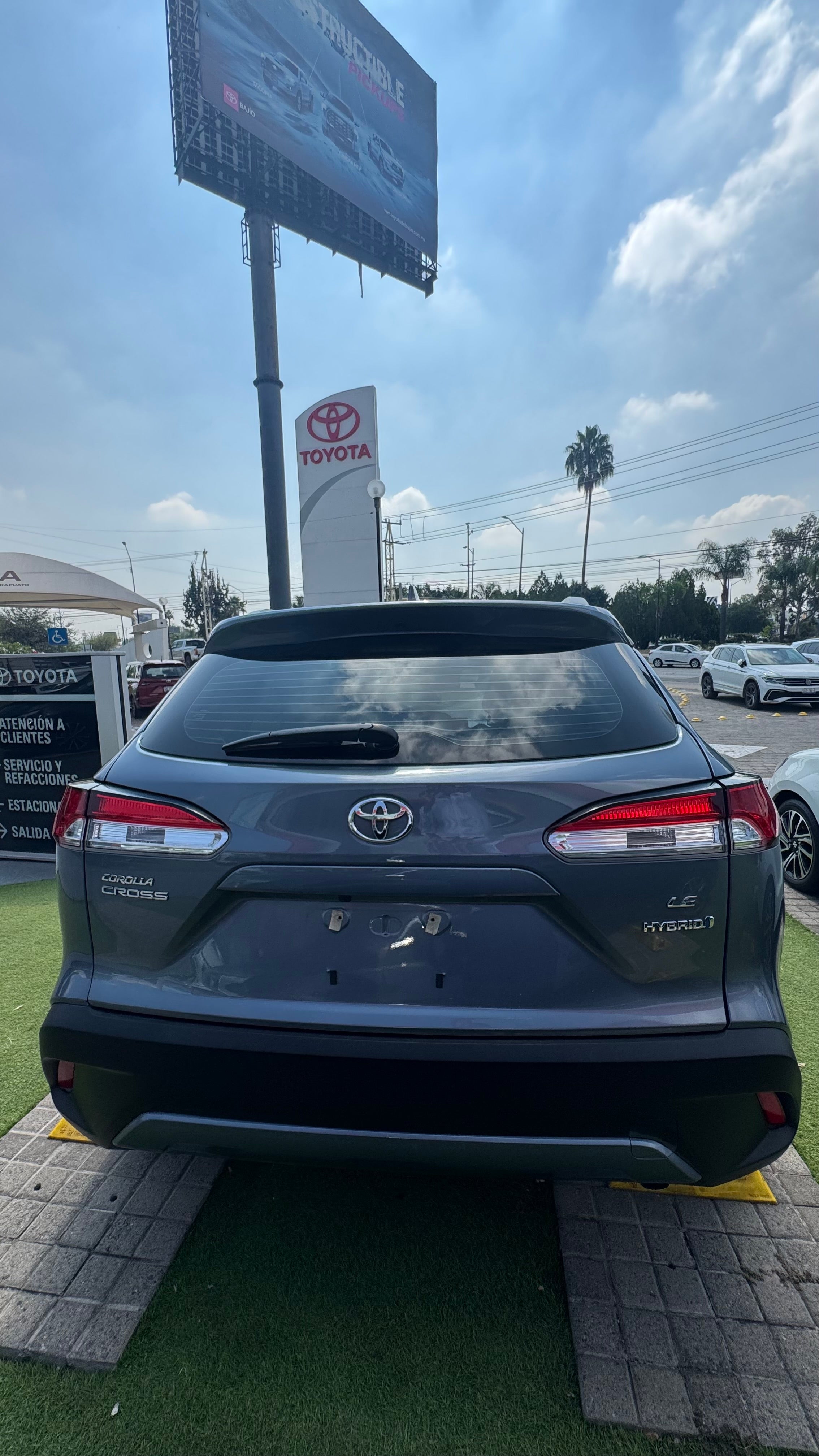 2024 Toyota Corolla Cross LE HIBRIDO, L4, 2.0L, 196 CP, 5 PUERTAS, AUT