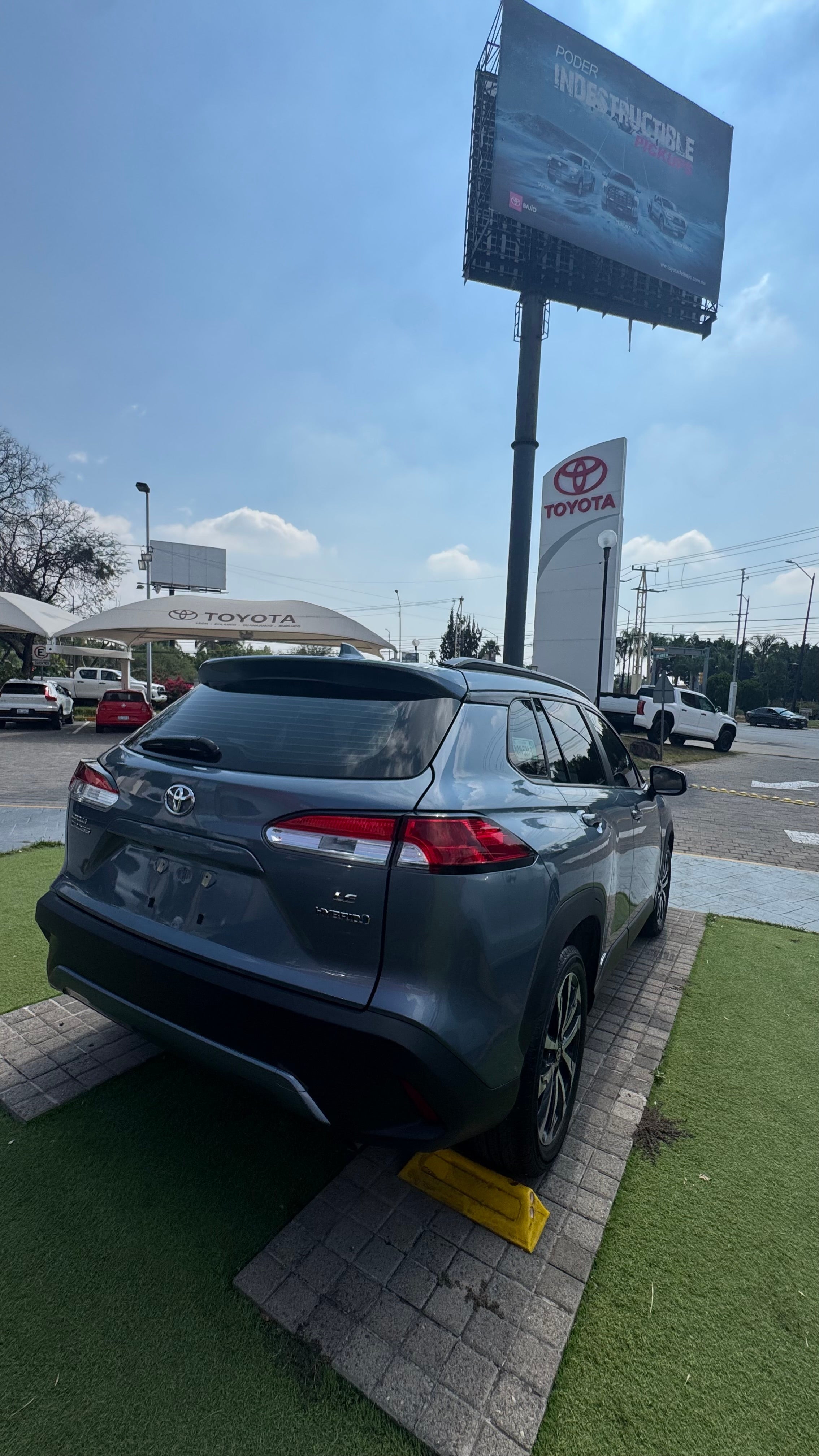 2024 Toyota Corolla Cross LE HIBRIDO, L4, 2.0L, 196 CP, 5 PUERTAS, AUT