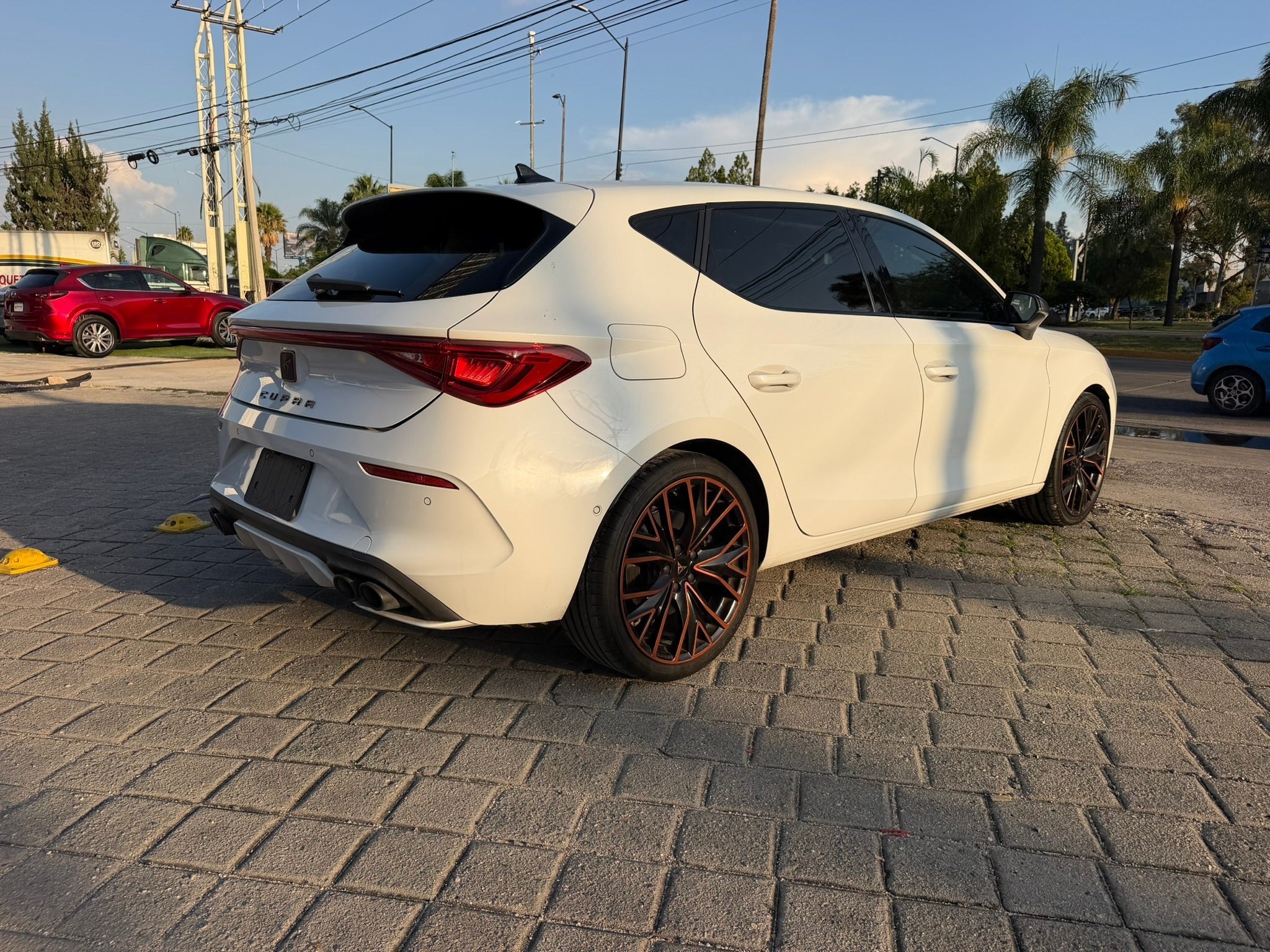 2024 Cupra León 300 CP, 2.0T, 4L,5 PUERTAS, AUT